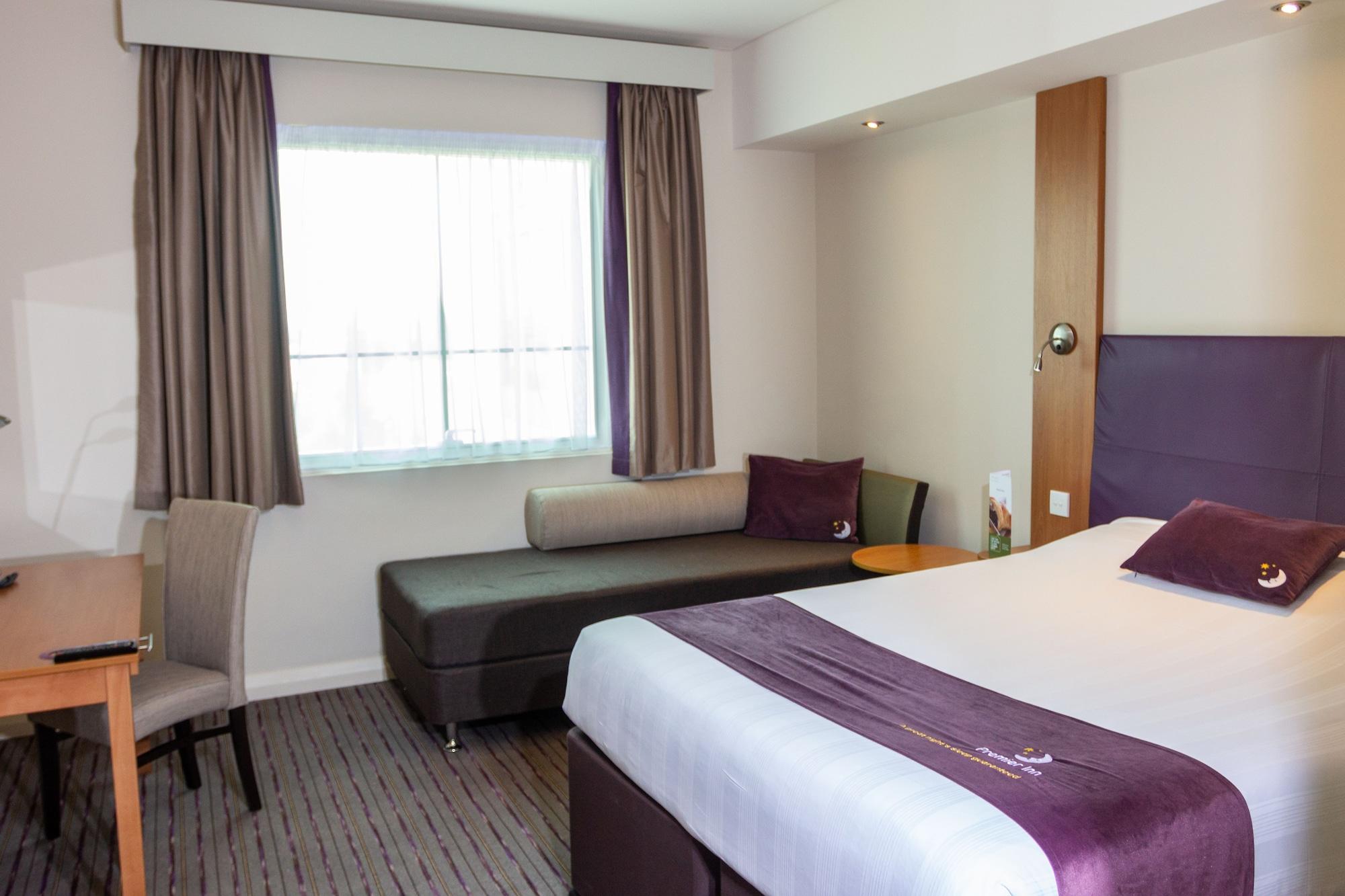 Premier Inn Abu Dhabi Airport Business Park Eksteriør bilde