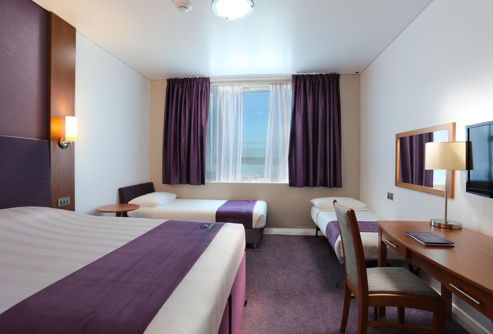 Premier Inn Abu Dhabi Airport Business Park Eksteriør bilde