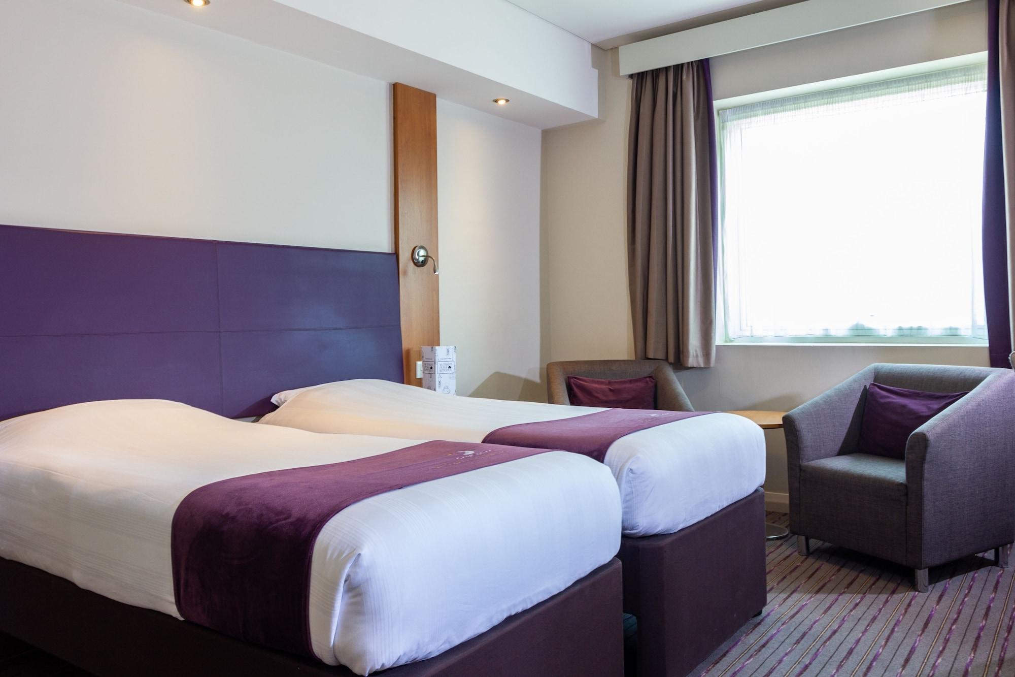 Premier Inn Abu Dhabi Airport Business Park Eksteriør bilde