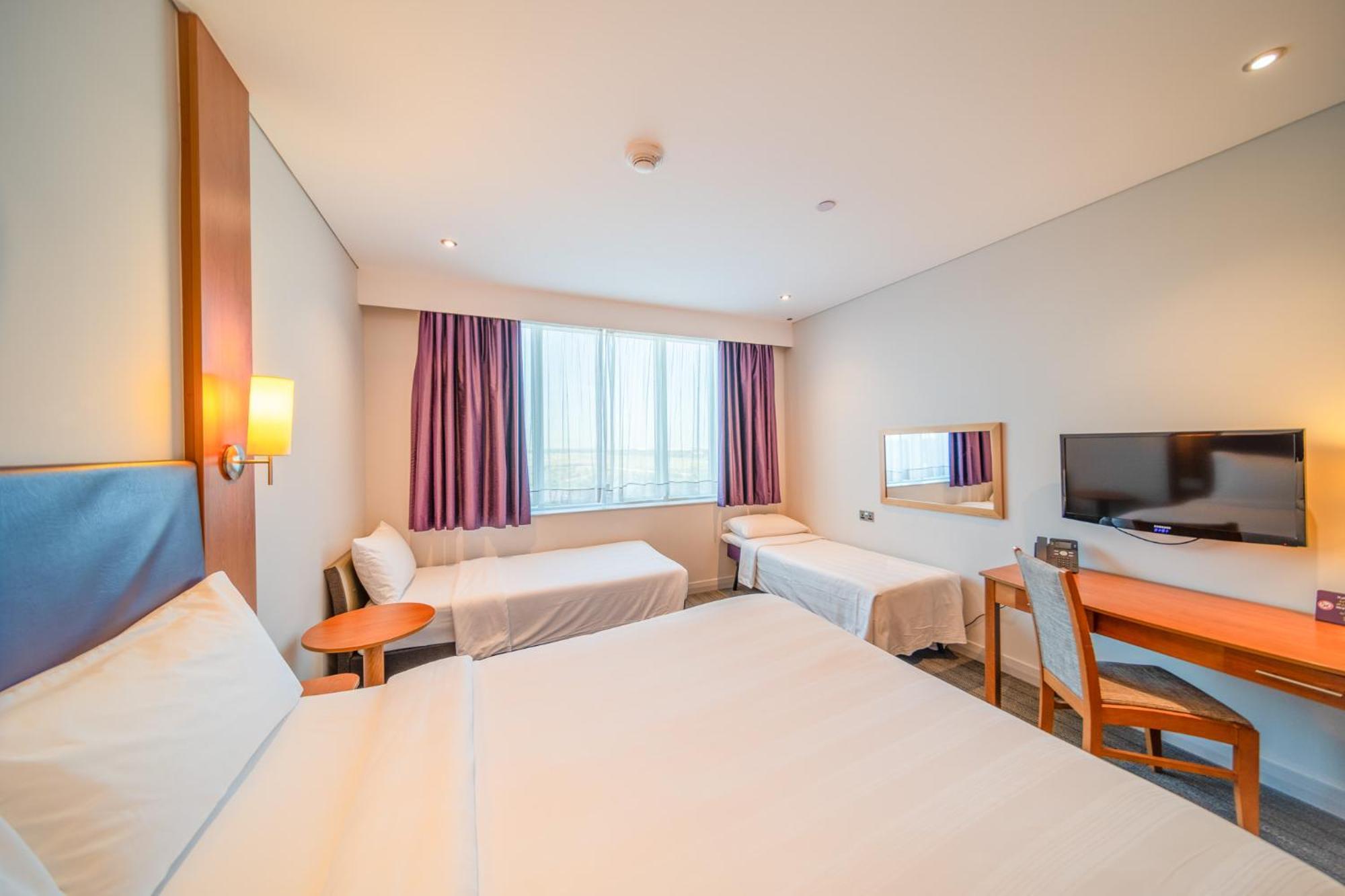 Premier Inn Abu Dhabi Airport Business Park Eksteriør bilde