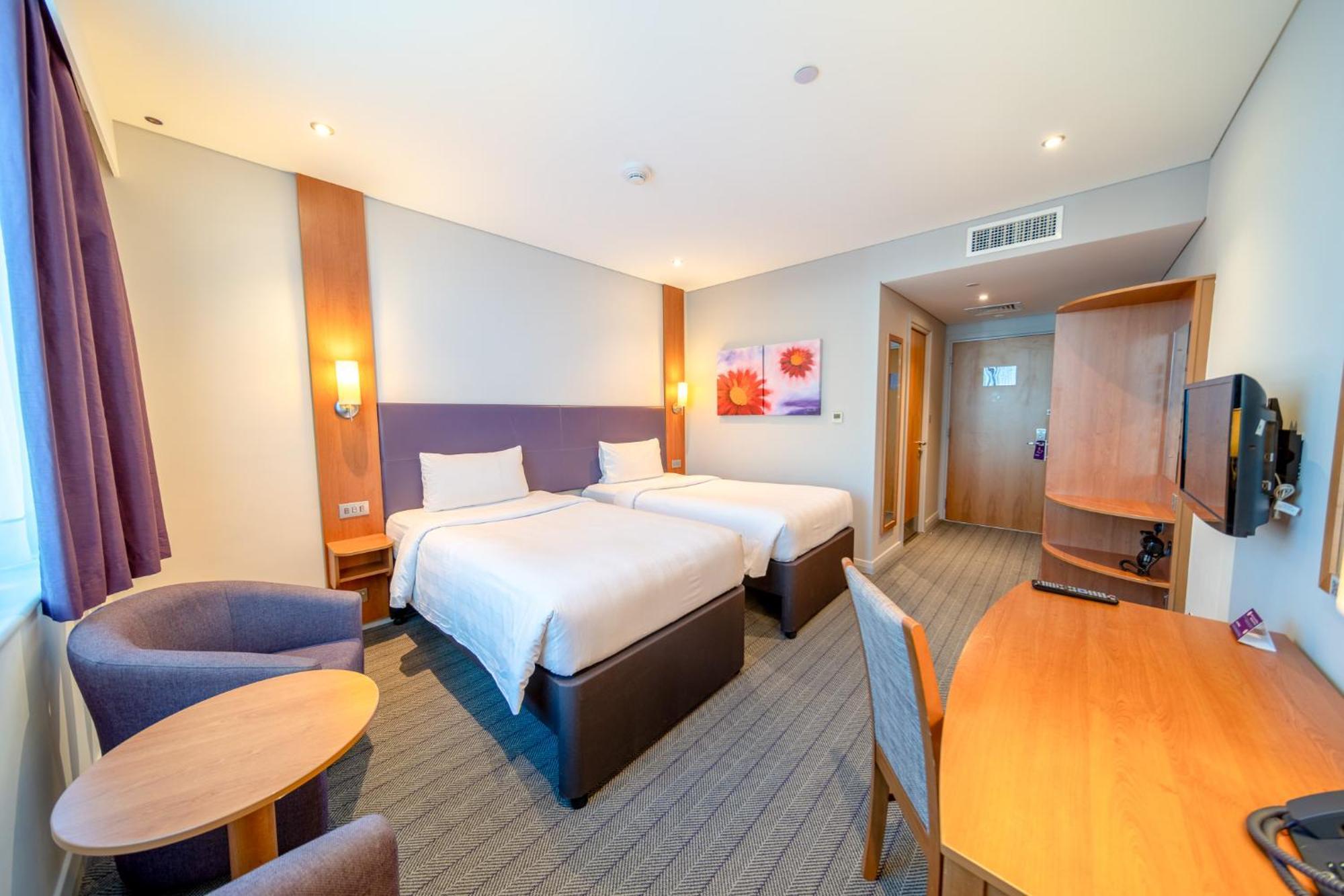Premier Inn Abu Dhabi Airport Business Park Eksteriør bilde