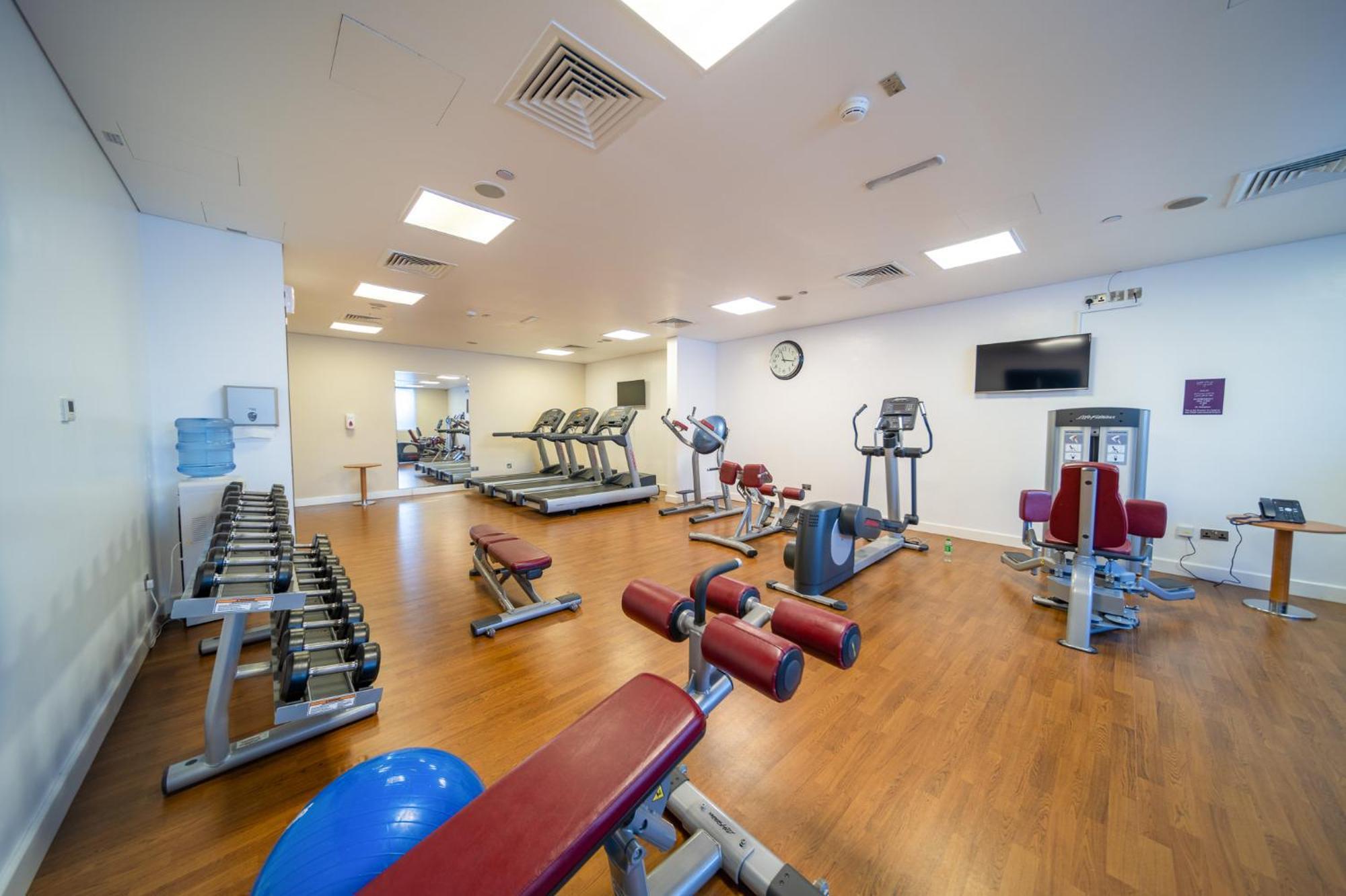 Premier Inn Abu Dhabi Airport Business Park Eksteriør bilde